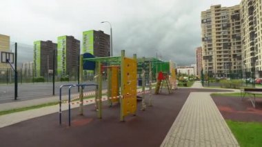 Karantina covid-19 'un boş oyun parkları. özel bir kasetle kullanılabilir