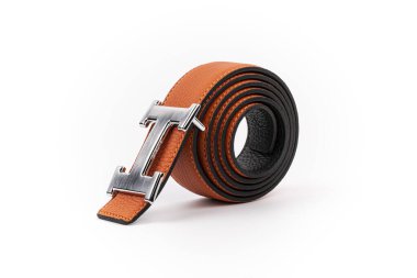 KADINLAR KADINLAR, Deri kemer, BÖLÜMÜ AYRILMAZ