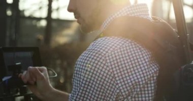 Çekim ve film yapımcılığı. Genç Filmci Sahne Arkasında. 