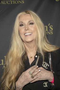 Joan Celia Lee, Olivia Newton-John ve Julien 'in müzayedelerine katılıyor. VIP resepsiyonu, Beverly Hills, CA, 29 Ekim 2019