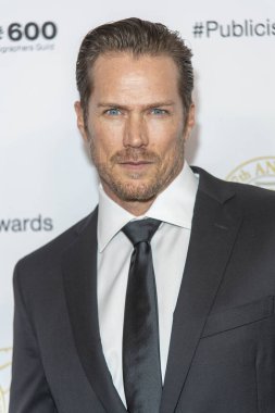 Jason Lewis 7 Şubat 2020 'de Beverly Hilton Otel' de düzenlenen 57. ICG Reklamcıları Ödül Töreni 'ne katıldı.