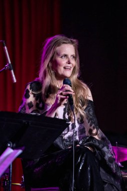 Tierney Sutton, 4 Ocak 2020 'de The Catalina Bar and Grill, Hollywood, CA' da düzenlenen 9. Grammy adaylık konserinde Senaryo Kutlaması 'nda. 
