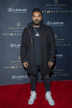 Adrian Dev 14 Aralık 2019 'da Beverly Hilton, Beverly Hills, CA' da düzenlenen 18. Unutulmaz Galaya katıldı.