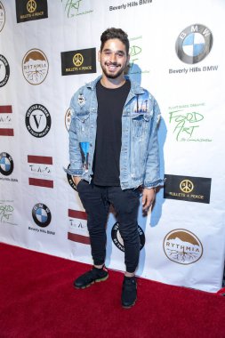 Alan Bersen, 15 Eylül 2018 'de Beverly Hills, Kaliforniya' daki Waldorf Astoria Beverly Hills 'de düzenlenen 2018 yıllık Emmy Ödülleri onuruna Özel Hediye Salonu' na katılıyor.