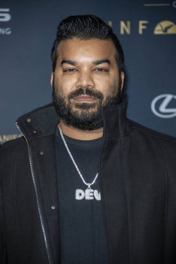 Adrian Dev 14 Aralık 2019 'da Beverly Hilton, Beverly Hills, CA' da düzenlenen 18. Unutulmaz Galaya katıldı.