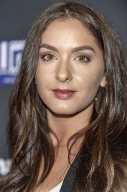 Kayla Adams, 19. Yıllık Korku Film Festivali - Çığlık Festivali Açılış Gecesi Ye, Beyin, Los Angeles Premiere 'de 8 Ekim 2019' da TLC Çin Tiyatrosu 'nda 