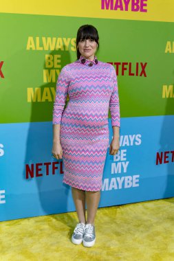 Caroline Morahan, 22 Mayıs 2019 'da Regency Village Theatre, Los Angeles' ta düzenlenen Netflix 'in 