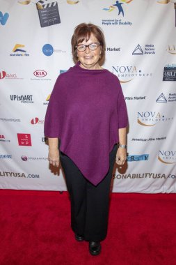 Cyndy Payo, 7 Mart 2020 'de Burbank, CA' daki Garry Marshall Tiyatrosu 'nda ABD Yardım Fırlatmasına Odaklanıyor