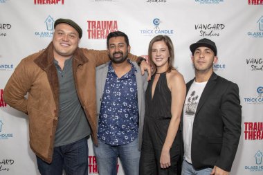 Van White ve arkadaşları 1 Ekim 2019 'da Harmony Gold Theater, Los Angeles' ta 