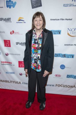 Geri Jewell, 7 Mart 2020 'de Burbank' teki Garry Marshall Tiyatrosu 'nda ABD Hayırseverlik Fırlatmasına Odaklanıyor