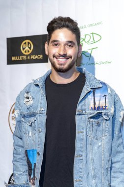 Alan Bersen, 15 Eylül 2018 'de Beverly Hills, Kaliforniya' daki Waldorf Astoria Beverly Hills 'de düzenlenen 2018 yıllık Emmy Ödülleri onuruna Özel Hediye Salonu' na katılıyor.