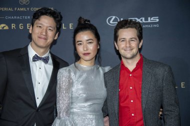 Jeff Chan, Maya Erskine ve Michael Angarano 14 Aralık 2019 'da Beverly Hilton, Beverly Hills, CA' da düzenlenen 18. Unutulmaz Gala 'ya katıldılar.