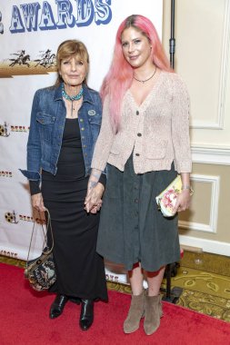 Katharine Ross, Cleo Rose Elliott 21 Eylül 2018 'de Sportsmen' s Lodge, Studio City, Kaliforniya 'da Reel Cowboys tarafından verilen 21.