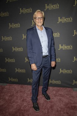 Randal Kleiser, Olivia Newton-John ve Julien 'in müzayedelerine katılıyor. VIP resepsiyonu, Beverly Hills, CA, 29 Ekim 2019