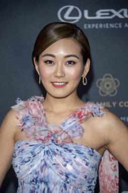 Karen Fukuhara, 14 Aralık 2019 'da Beverly Hilton, Beverly Hills, CA' da düzenlenen 18. Unutulmaz Gala 'ya katılıyor.
