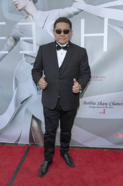 Sidney Garcia, 29 Aralık 2018 'de Los Angeles, Kaliforniya' daki Wattles Mansion 'da Maymun Palooza' yı Öp 'a katılıyor.