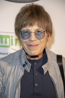 Elliot Easton, 27 Ekim 2019 'da Agoura Hills' teki The Canyon Club 'da düzenlenen RockGodz Hall of Fame Geleneksel Giriş Töreni' ne katılıyor.