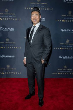 Dustin Hwang, 14 Aralık 2019 'da Beverly Hilton, Beverly Hills, CA' da düzenlenen 18. Unutulmaz Galaya katılıyor.