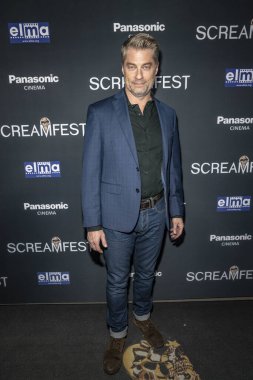 Jamison Jones, 19. Yıllık Korku Film Festivali - Çığlık Festivali Açılış Gecesi Ye, Beyin, Los Angeles Premiere 'de 8 Ekim 2019' da TLC Çin Tiyatrosu 'nda 