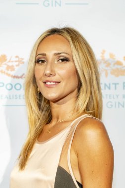 Ellie Mumin 18 Eylül 2018 'de Los Angeles, Tom Tom Bar' da Sessiz Havuz Cin Resmi LA Fırlatma Partisi 'ne katılıyor.