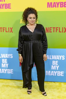 Michelle Buteau, 22 Mayıs 2019 'da Regency Village Theatre, Los Angeles' ta Netflix 'in 