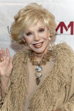 Ruta Lee Edwards Lowell ve Andrew Weiss Sunar: Marilyn Monroe 1 Haziran 2019 'da Edwards Lowell Galerisi, Beverly Hills, CA' da 17 Yıl Hazırlanıyor