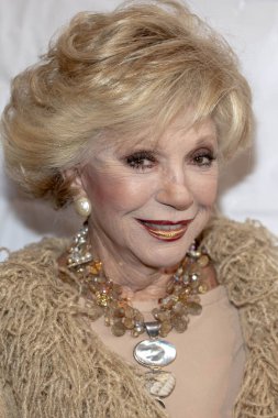 Ruta Lee Edwards Lowell ve Andrew Weiss Sunar: Marilyn Monroe 1 Haziran 2019 'da Edwards Lowell Galerisi, Beverly Hills, CA' da 17 Yıl Hazırlanıyor