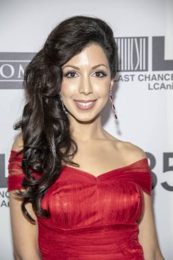 Roxy Darr 19 Ekim 2019 'da Beverly Hilton Hotel Beverly Hills' de düzenlenen 35. Yıldönümü Galasına katıldı.