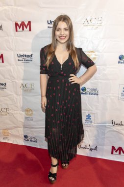 Georgia T. Willow Edwards Lowell ve Andrew Weiss Sunar: Marilyn Monroe, 1 Haziran 2019 'da Edwards Lowell Galerisi, Beverly Hills, CA' da 17 Yıl Hazırlanıyor