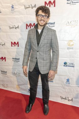 Godfrey Flax Edwards Lowell ve Andrew Weiss Sunar: Marilyn Monroe, 1 Haziran 2019 'da Edwards Lowell Galerisi, Beverly Hills, CA' da 17 Yıl Hazırlanıyor