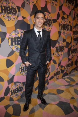 Mike Moh, HBO 'nun 2020 Yıllık Altın Küre Ödülleri 5 Ocak 2020' de Beverly Hilton, Beverly Hills, CA 'daki 55.