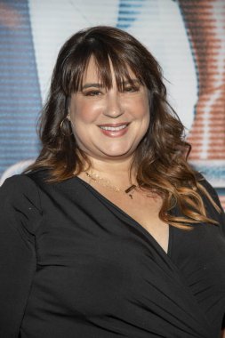 Cathy Twigg, 18 Kasım 2019 'da Westwood, CA' daki iPic Theater 'da Ajan Emerson World Premiere' e katıldı. 