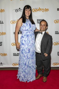 Emily Pascal, Pancho Moler 17 Eylül 2019 'da TCL Çin Tiyatrosu' ndaki 