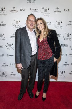 Jameel ve Judy Hourani, B.R.O.K.E.N Kodu B.I.R.D Geçiş Oyunları 'na katılıyorlar - S. Feury Tiyatrosu' na varanlar, Los Angeles, CA, 16 Kasım 2019