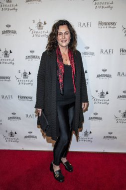 Stephanie Feury, B.R.O.K.E.N Kodu B.I.R.D Değiştirme Oyunu 'na katılıyor. S. Feury Tiyatrosu, Los Angeles' a 16 Kasım 2019 'da varıyor.