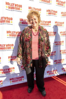 Hollywood Müzesi Lobi Övgü Serisi 5 Ekim 2019 'da Hollywood Müzesi, Hollywood, CA' da Bette Davis 'e katılıyor.