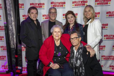 Charles Fleischer, Bob Gale, Elsa Raven, Donelle Dadigan, Ricky Dean Logan ve Darlene Vogel 