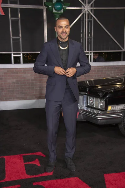 Jesse Williams 24 Ekim 2019 'da TCL Çin Tiyatrosu' ndaki Los Angeles Premiere 'deki Netflix' in 