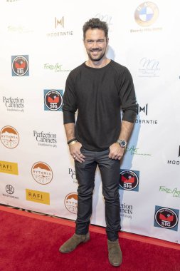 Ryan Paevey, 22 Şubat 2019 'da Beverly Hills' teki Waldorf Astoria Hotel 'de Rafi' nin Seçme Hediye Suiti ve Konseri 'ne katıldı.