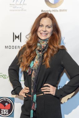Kristin Bauer Van Straten 22 Şubat 2019 'da Beverly Hills' teki Waldorf Astoria Otel 'de Rafi' nin Seçme Hediye Suiti ve Konseri 'ne katıldı.