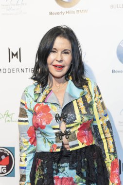Maria Conchita Alonso 22 Şubat 2019 'da Waldorf Astoria Hotel, Beverly Hills, CA' da Rafi 'nin Seçme Hediye Suiti ve Konseri' ne katıldı.