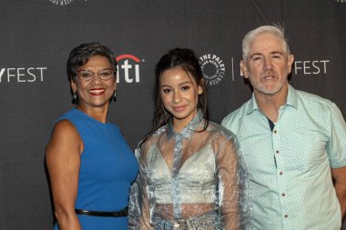 Sonia Manzano, Izabella Alvarez ve Carlos Alazraqui, 14 Eylül 2019 tarihinde The Paley Center for Media, Beverly Hills, CA 'daki Paley Center for Media' nın 13.