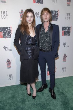 India Eisley, Mickey River 23 Haziran 2019 'da Hollywood' daki TCL Çin Tiyatrosu 'nda düzenlenen 2019 Film Festivali Kapanış Gecesi - 