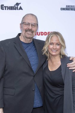 Kevin Tenney ve Cathy Podewell 29 Haziran 2019 'da Mısırlı Tiyatrosu' nda Etheria Film Gecesi 'ne katıldı.