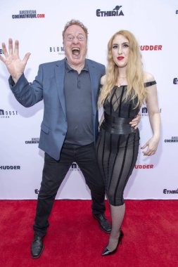 Richard Elfman, Anastasia Elfman 29 Haziran 2019 'da Mısır Tiyatrosu' nda Etheria Film Gecesi 'ne katıldı.