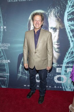 4 Eylül 2019 'da TCL Çin Tiyatrosu 6, Hollywood, CA' da Eternal Code World Premiere 'e katıldı. 