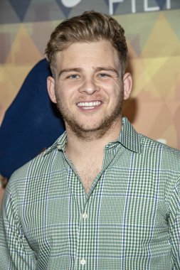 Jonathan Lipnicki, 8 Ağustos 2019 'da TCL Çin 6 Tiyatrosu, Beverly Hills, CA' da 15. Yıllık HollyShorts Film Festivali açılış gecesine katıldı.