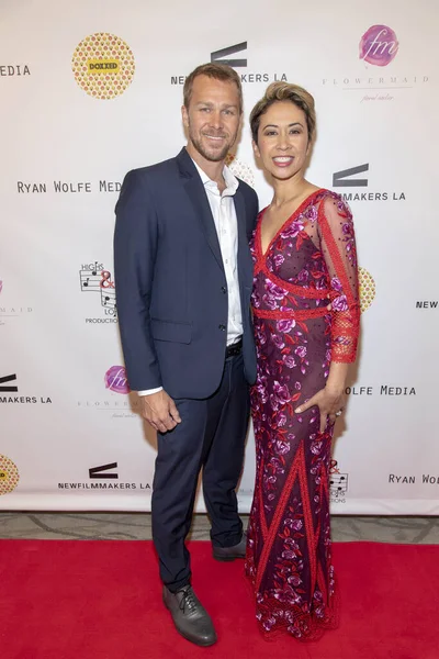Tyler Wolfe Elaine Loh出席2019年7月13日在加利福尼亚州Beverly Hills Reald举行的 Doxxed 洛杉矶首演 — 图库照片