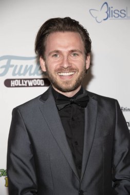 Ryan James 18 Aralık 2019 'da The Study, Hollywood, CA' da Los Angeles Çocuk Hastanesi 'nde düzenlenen 4. Yıllık Tatil Galasına katıldı..