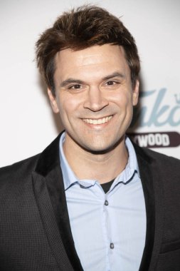 Kash Hovey 18 Aralık 2019 'da The Study, Hollywood, CA' da Los Angeles Çocuk Hastanesi 'ne düzenlenen 4. Yıllık Tatil Galasına katıldı..
